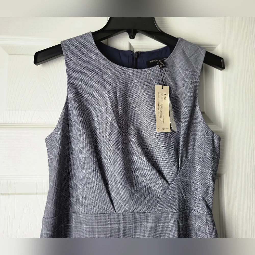 NWT Banana Republic Gray Checkered Sheath Dress Size 6P - Picture 3 of 10